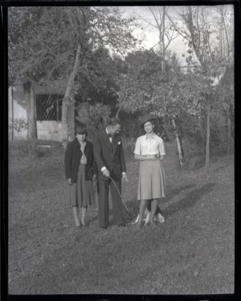 1945 (è visibile a sinistra il tronco)